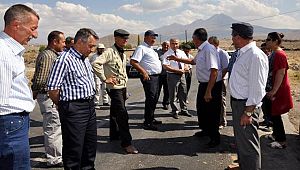 AKSARAY İL ÖZEL İDARE KÖY YOLLARINA SICAK ASFALT YAPIYOR