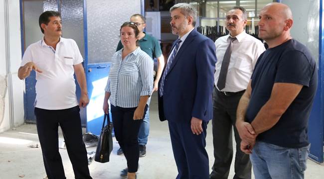 ESKİ MÜHENDİSLİK FAKÜLTESİ BİNASINDAKİ TADİLAT SÜRÜYOR