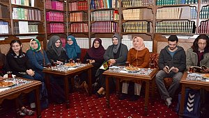 AKSARAY BELEDİYESİ, ŞAİR VE YAZARLARI OKURLARIYLA BULUŞTURUYOR