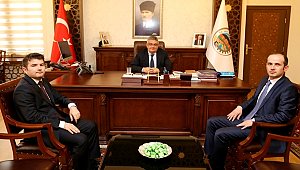 AKSARAY İLÇELERİNE ATANAN YENİ KAYMAKAMLAR VALİ PEKMEZ'İ ZİYARET ETTİ