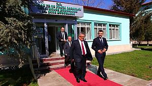 VALİ AYKUT PEKMEZ DSİ AKSARAY 44. ŞUBE MÜDÜRLÜĞÜ İLE ORMAN İŞLETME MÜDÜRLÜĞÜNÜ ZİYARET ETTİ