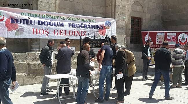 BUHARA HİZMET VE EĞİTİM DERNEĞİ AKSARAY DA 700 ADET KİTAP DAĞITTI