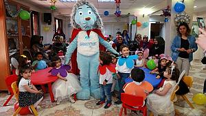 AKMEK ÇOCUK OYUN ODASINDAN MEZUN OLAN ÇOCUKLAR İÇİN KARNE TÖRENİ DÜZENLENDİ