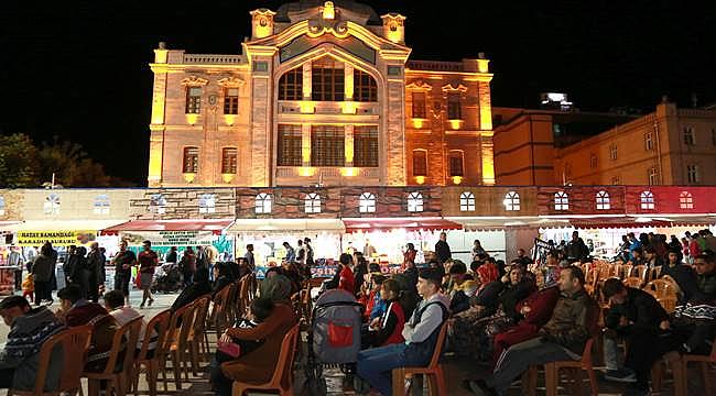 AKSARAY BELEDİYESİNİN 2017 RAMAZAN SOKAĞI HİZMETE GİRDİ