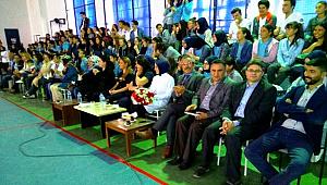 AKSARAY'DA HEMŞİRE ADAYLARINDAN HEMŞİRELER GÜNÜ KUTLAMASI