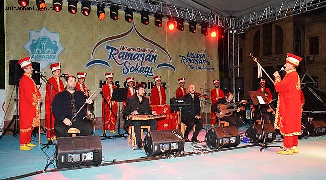 AKSARAY RAMAZAN SOKAĞINDA SUFİ MEHTER DİNLETİSİ MEST ETTİ