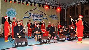 AKSARAY RAMAZAN SOKAĞINDA SUFİ MEHTER DİNLETİSİ MEST ETTİ