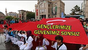 VALİ AYKUT PEKMEZ 'GENÇLERİMİZE GÜVENİMİZ SONSUZ'