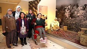 HANIMLAR AKSARAY’IN TARİHİ ESERLERİNE HAYRAN KALDILAR