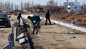 YENİ AKSARAY EĞİTİM VE ARAŞTIRMA HASTANESİ YOLUNA KALDIRIM YAPILIYOR