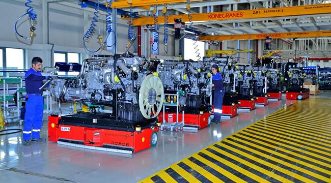 MERCEDES-BENZ TÜRK AKSARAY KAMYON FABRİKASI’NDA 22 ADET AGV ÜRETİME DESTEK VERİYOR