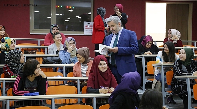 ASÜ'DE ÖĞRENCİLER FİNAL SINAVLARINDA TER DÖKÜYOR