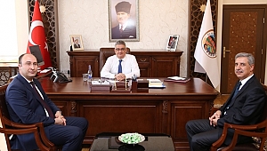 KOP BAŞKANI İHSAN BOSTANCI VALİ PEKMEZ'İ ZİYARET ETTİ