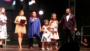 AKSARAYLI MİNİK KIZLARIMIZ ROMANYA'DA DESTAN YAZDI