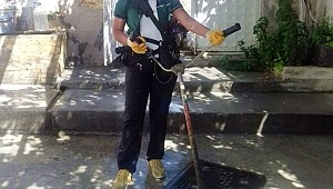 GÜZELYURT İLÇESİNİN OJELİ, FÖNLÜ TEMİZLİK GÖREVLİSİ İLÇEYE EVİ GİBİ BAKIYOR