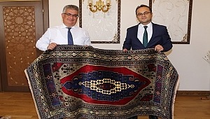 İDARE MAHKEMESİ BAŞKANI VALİ AYKUT PEKMEZ’İ ZİYARET EDEREK VEDALAŞTI