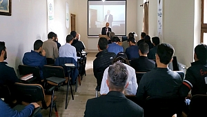 İHH'DAN AKSARAY'DA GENÇLERE ÖZEL SEMPOZYUM