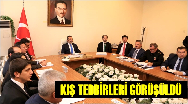 AKSARAY'DA KIŞ ŞARTLARI VE KARLA MÜCADELE TOPLANTISI VALİ MANTI BAŞKANLIĞINDA YAPILDI