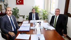 Aksaray OSB Yönetim Kurulu Toplantısı Vali Ali Mantı Başkanlığında yapıldı