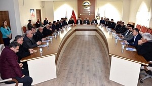 AK PARTİ BELEDİYE BAŞKAN ADAYI EVREN DİNÇER’DEN TİCARET ODASI VE TİCARET BORSA’SINA ZİYARET