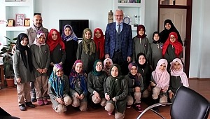 AKSARAY'DA ÖĞRENCİLER HARÇLIKLARINI YEMEN’E GÖNDERDİLER