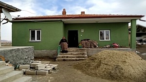 AKSARAYLI HAYIRSEVERLER İHTİYAÇ SAHİBİ AİLEYİ BİR YUVAYA DAHA KAVUŞTURDU