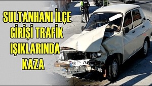 AKSARAY KONYA YOLU SULTANHANI İLÇE GİRİŞİNDE TRAFİK KAZASI 2 YARALI