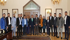 AKSARAYLI GENÇ GİRİŞİMCİLERDEN VALİ ALİ MANTI’YA ZİYARET