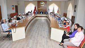 BAŞKAN ÖZKÖK ‘LİDER ÇOCUK TARIM KAMPI’NA KATILAN ÖĞRENCİLERİ KABUL ETTİ 