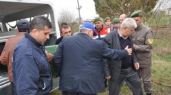 Kalabalığı Görüp Geldi, Yeğeninin Cesedini Teşhis Etti
