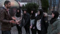 Bir Bilet İçin Din Değiştirdiler