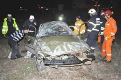 Aksarayda Otomobil şarampole Devrildi
