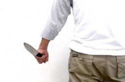 Annesini Döven, Babasını Bıçakladı...