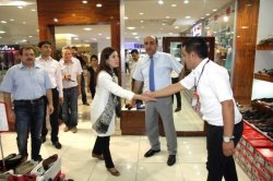 Esnafları Tek Tek Ziyaret Ettiler