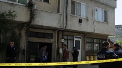 Eşini çekiçle öldürüp İntihar Etti