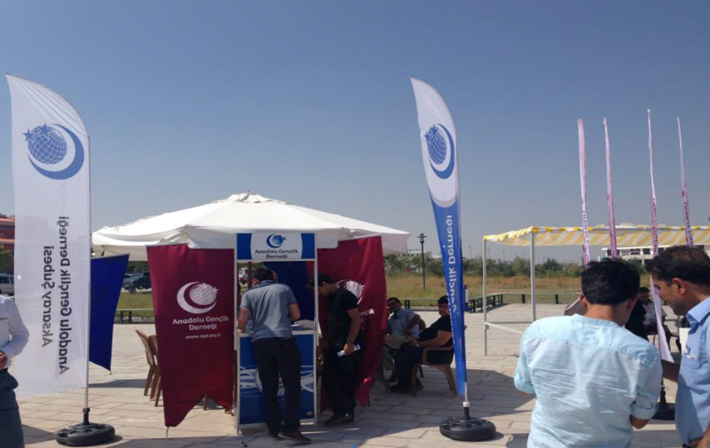 Agd üniversiteye Kayıt Yaptıran öğrencilere Yardımcı Oluyor