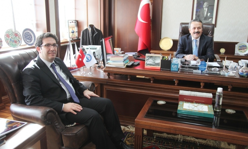 Ak Parti Adayı Yazgı Asü Rektörü Acar'ı Ziyaret Etti