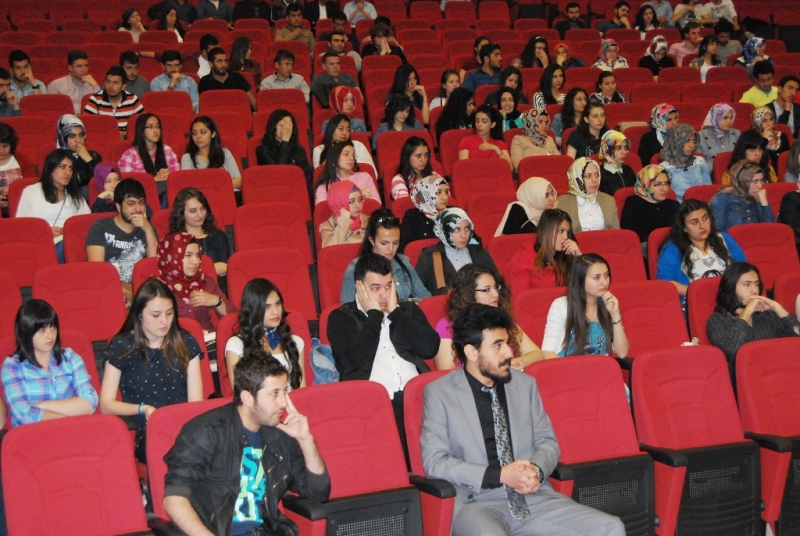 Aksaray üniversitesin'de İlluminati Konferansının Bu Yıl üçüncüsü Düzenlendi