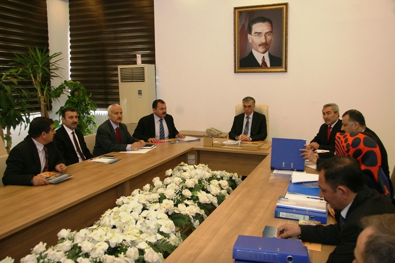 Aksaray'da Kapanacak Belediyelerin Durumu Görüşüldü