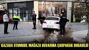 AKSARAY'DAKİ KAZADA OTOMOBİL SÜRÜCÜSÜ SEDYEYE YATIRILMAYA ZOR İKNA EDİLDİ