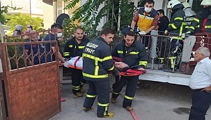 AKSARAY'DA YANGIN! ENGELLİ VE KOLLARI YANAN 2 VATANDAŞI İTFAİYE KURTARDI