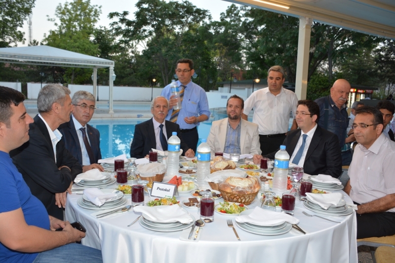Başkan Yazgı İftar Yemeğinde Gazetecilerle Biraraya Geldi