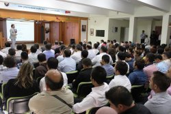 Asü Dekanı Yılmaz Niğdede öğretmenlerle Buluştu