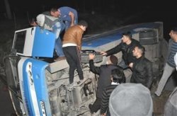 Aksaray Da Otomobil İle Minibüs çarpıştı