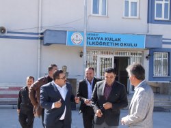 Başarılı çocuklar ödüllendirildi