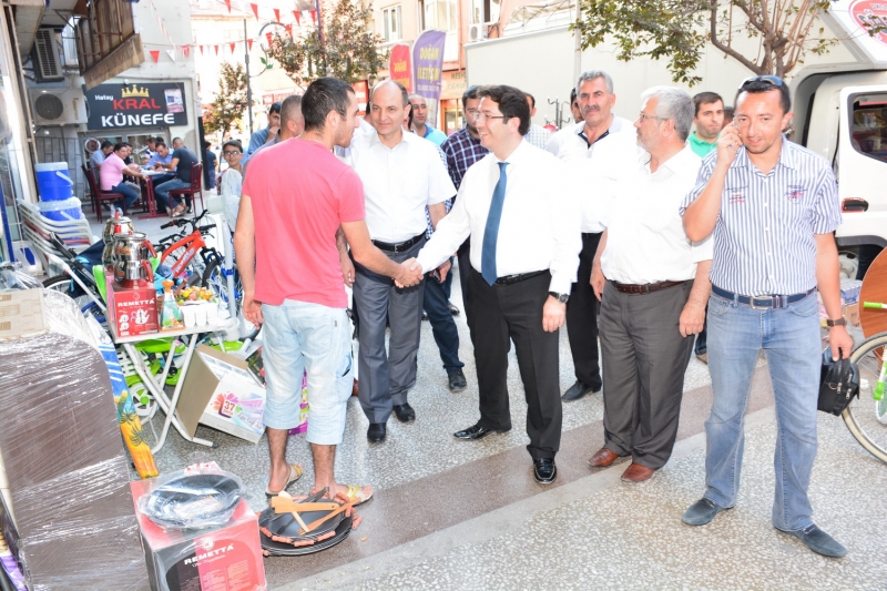 Esnaflar Ve Vatandaşlar “ Başkanımıza Ve Ekibine Güveniyoruz”