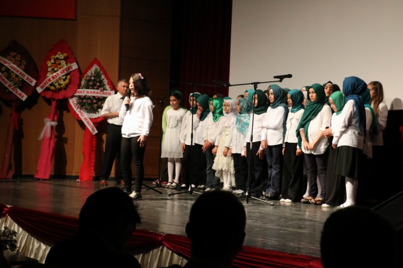 Hacı Kerim Yardımlı İmam Hatip Ortaokulu öğrencileri şiir Dinletisi Düzenledi