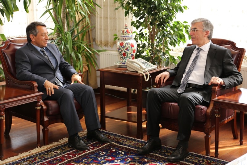 İl Genel Meclisi Başkanı Tüzün Vali şeref Ataklı’yı Ziyaret Etti