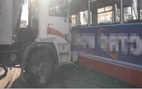 Konya'da Kamyon İle Tramvay çarplştl