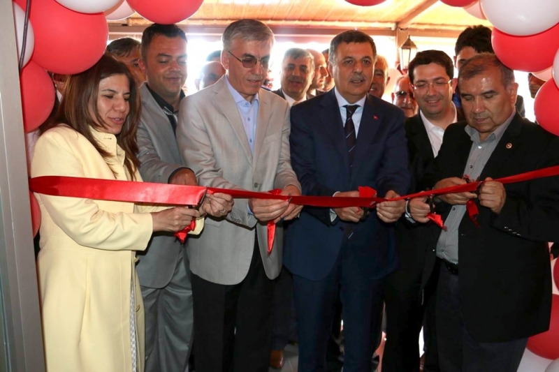 şamdan Et Ve Balık Lokantası Protokol üyeleri Tarafından Hizmete Açıldı